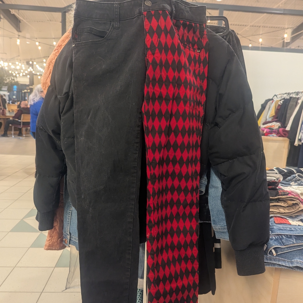 Black and Red Diamond Pattern Pants